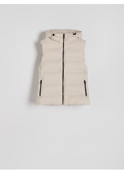 Reserved - Pikowana kamizelka z kapturem - kremowy ze sklepu Reserved w kategorii Kamizelki damskie - zdjęcie 179106205