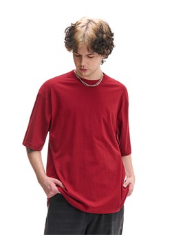 Cropp - Basicowa bordowa koszulka comfort - kasztanowy ze sklepu Cropp w kategorii T-shirty męskie - zdjęcie 179121649
