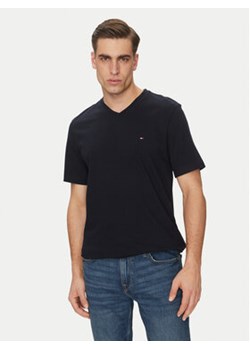 Tommy Hilfiger T-Shirt Essential V-Neck Tee MW0MW39249 Granatowy Regular Fit ze sklepu MODIVO w kategorii T-shirty męskie - zdjęcie 179123815