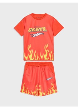 Sinsay - Komplet sportowy Hot Wheels - czerwony - id: 829CG-33X - marki Sinsay - 179142497 Sinsay - Komplet sportowy Hot Wheels - czerwony ze sklepu Sinsay w kategorii Komplety chłopięce - zdjęcie 179142497