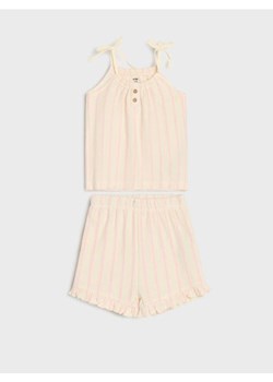 Sinsay - Komplet dzianinowy w paski z wiązanymi ramiączkami - kremowy - id: 379DG-01X - marki Sinsay - 179149235 Sinsay - Komplet dzianinowy w paski z wiązanymi ramiączkami - kremowy ze sklepu Sinsay w kategorii Komplety niemowlęce - zdjęcie 179149235