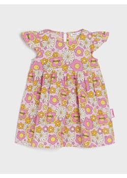 Sinsay - Sukienka we wzór kwiatowy Barbie - różowy - id: 845DY-03X - marki Sinsay - 179149248 Sinsay - Sukienka we wzór kwiatowy Barbie - różowy ze sklepu Sinsay w kategorii Sukienki dziewczęce - zdjęcie 179149248