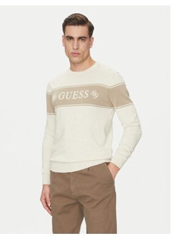 Guess Sweter M5GR05 Z3MI1 Beżowy Regular Fit ze sklepu MODIVO w kategorii Swetry męskie - zdjęcie 179156225