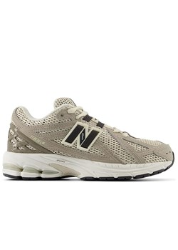 Buty młodzieżowe New Balance GC1906CC - beżowe ze sklepu streetstyle24.pl w kategorii Buty sportowe damskie - zdjęcie 179174797