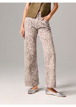Sinsay - Jeansy wide leg w wężowy wzór - beżowy ze sklepu Sinsay w kategorii Jeansy damskie - zdjęcie 179180917