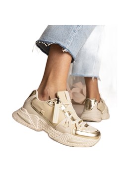Beżowe sneakersy damskie na masywnej podeszwie beżowy ze sklepu ButyModne.pl w kategorii Buty sportowe damskie - zdjęcie 179232299