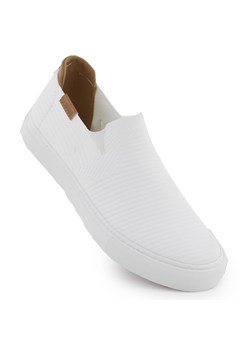 Tenisówki tekstylne slip on białe Big Star RR274717 ze sklepu ButyModne.pl w kategorii Trampki damskie - zdjęcie 179232399