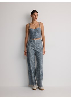 Reserved - Jeansy wide leg z nadrukiem - jasnoszary ze sklepu Reserved w kategorii Jeansy damskie - zdjęcie 179245587