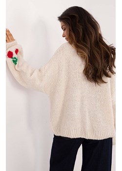 Sweter damski jasnobeżowy MI-SW-2910.62, Kolor beżowy-wzór, Rozmiar uniwersalny, ITALY MODA ze sklepu Primodo w kategorii Swetry damskie - zdjęcie 179258136