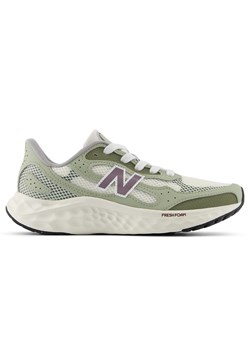 Buty damskie New Balance Fresh Foam Arishi v4 WARISTD4 – zielone ze sklepu New Balance Poland w kategorii Buty sportowe damskie - zdjęcie 179273407