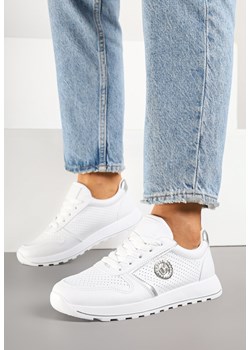 Srebrne Sneakersy z Perforacją i Ozdobnym Metalicznym Detalem Eviravia ze sklepu born2be.pl w kategorii Buty sportowe damskie - zdjęcie 179275856