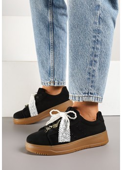 Czarne Sneakersy na Grubej Podeszwie z Ozdobnymi Kokardkami Divelia ze sklepu born2be.pl w kategorii Buty sportowe damskie - zdjęcie 179276048