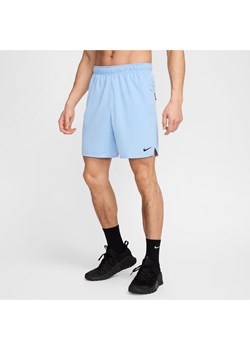Męskie uniwersalne spodenki bez podszewki 18 cm Dri-FIT Nike Totality Breathe - Niebieski ze sklepu Nike poland w kategorii Spodenki męskie - zdjęcie 179308365