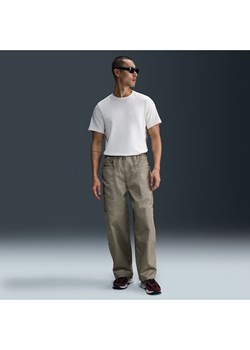 Męskie spodnie utility Nike Life - Zieleń ze sklepu Nike poland w kategorii Spodnie męskie - zdjęcie 179308696