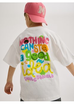 Reserved - T-shirt oversize Smiley World - złamana biel ze sklepu Reserved w kategorii T-shirty chłopięce - zdjęcie 179316319