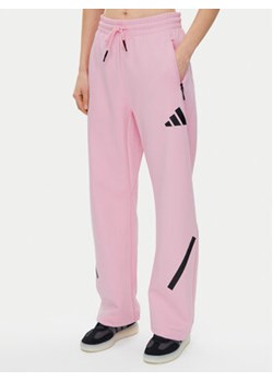 adidas Spodnie dresowe Z.N.E. Barrel JC5410 Różowy Loose Fit ze sklepu MODIVO w kategorii Spodnie damskie - zdjęcie 179332869