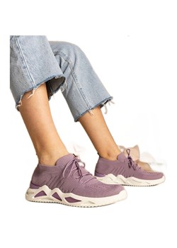 Fioletowe sneakersy damskie ze skarpetkową cholewką ze sklepu ButyModne.pl w kategorii Buty sportowe damskie - zdjęcie 179333639
