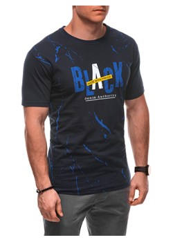 T-shirt męski z nadrukiem S2028 - granatowy ze sklepu Edoti w kategorii T-shirty męskie - zdjęcie 179353196