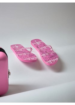 Sinsay - Japonki Barbie - różowy ze sklepu Sinsay w kategorii Klapki damskie - zdjęcie 179358225