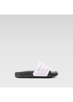 Klapki basenowe ADIDAS ADILETTE SHOWER K FY8843 ze sklepu ccc.eu w kategorii Klapki dziecięce - zdjęcie 179376346