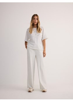 Reserved - T-shirt oversize z aplikacjami - jasnoszary ze sklepu Reserved w kategorii Bluzki damskie - zdjęcie 179377649