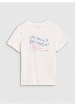 Dziewczęcy t-shirt z nadrukiem 4F 4FJWSS25TTSHF1854 - biały ze sklepu Sportstylestory.com w kategorii Bluzki dziewczęce - zdjęcie 179382079