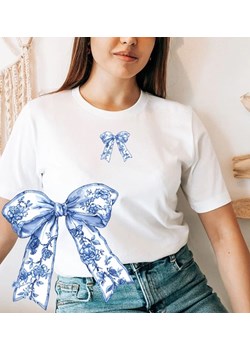 Biała Koszulka z modnym printem ze sklepu Time For Fashion w kategorii Bluzki damskie - zdjęcie 179386467