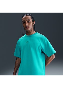 T-shirt męski Nike Sportswear Premium Essentials - Zieleń ze sklepu Nike poland w kategorii T-shirty męskie - zdjęcie 179484959