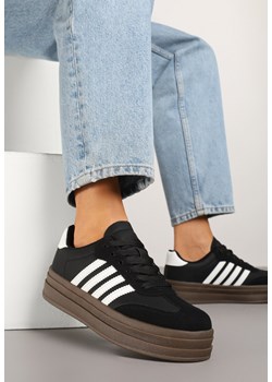 Czarno-Białe Sneakersy Tenisówki Ozdobione Paskami Naire ze sklepu born2be.pl w kategorii Buty sportowe damskie - zdjęcie 179575709