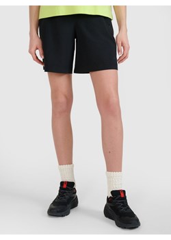 Damskie spodenki plażowe 4F 4FWSS25UBDSF131 - czarne ze sklepu Sportstylestory.com w kategorii Szorty - zdjęcie 179633039