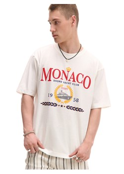 Cropp - Kremowa koszulka z nadrukiem - kremowy ze sklepu Cropp w kategorii T-shirty męskie - zdjęcie 179644357