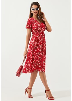 Sukienka midi z krótkim rękawem w kwiaty - id: 2301204123 - marki Jacinshop - 179649026 Sukienka midi z krótkim rękawem w kwiaty ze sklepu Jacinshop w kategorii Sukienki - zdjęcie 179649026