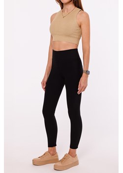 Legginsy prążkowane pushup z wysokim stanem - czarne ze sklepu Cudmoda w kategorii Spodnie damskie - zdjęcie 179652499