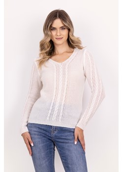 Sweter damski z warkoczami – ecru ze sklepu Cudmoda w kategorii Swetry damskie - zdjęcie 179653999