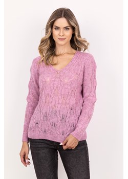 Sweter ażurowy w warkocze – różowy ze sklepu Cudmoda w kategorii Swetry damskie - zdjęcie 179654029