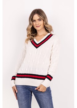 Sweter z ozdobnym dekoltem w serek - ecru-czerwony ze sklepu Cudmoda w kategorii Swetry damskie - zdjęcie 179654117