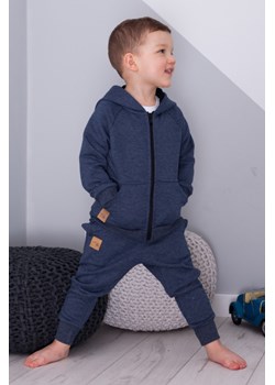 Bluza z kapturem i kieszonkami - granatowa ze sklepu Cudmoda w kategorii Bluzy chłopięce - zdjęcie 179655337