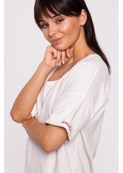T-shirt oversize z okrągłym dekoltem - ecru ze sklepu Cudmoda w kategorii Bluzki damskie - zdjęcie 179655398
