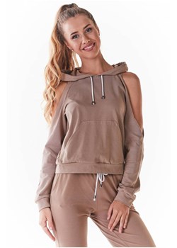 Stylowa bluza z wycięciami na ramionach - beżowa ze sklepu Cudmoda w kategorii Bluzy damskie - zdjęcie 179655916