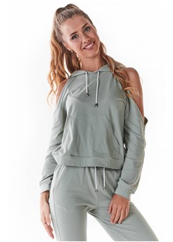 Stylowa bluza z wycięciami na ramionach - miętowa ze sklepu Cudmoda w kategorii Bluzy damskie - zdjęcie 179655918