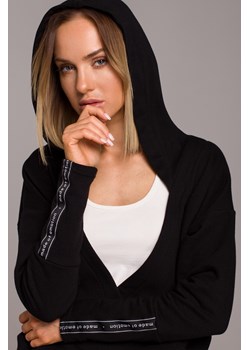 Bluza z kieszenią kangurek i kapturem - czarna ze sklepu Cudmoda w kategorii Bluzy damskie - zdjęcie 179656005