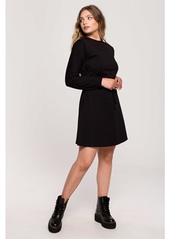 Sukienka rozkloszowana mini z wiązaniem - czarna ze sklepu Cudmoda w kategorii Sukienki - zdjęcie 179657048