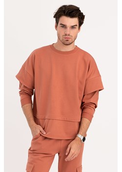 Bluza męska z warstwowymi rękawami - ceglasta ze sklepu Cudmoda w kategorii Bluzy męskie - zdjęcie 179657059