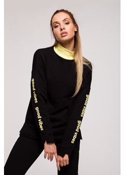 Bluza damska z logo good vibes - czarna ze sklepu Cudmoda w kategorii Bluzy damskie - zdjęcie 179657089