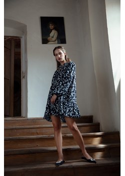 Sukienka oversize we wzór z falbaną - model 1 ze sklepu Cudmoda w kategorii Sukienki - zdjęcie 179657236