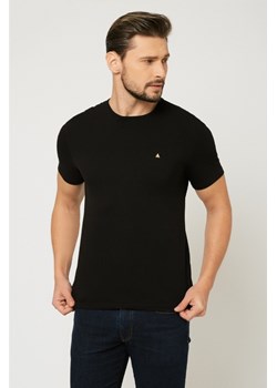 T-shirt męski pod marynarkę - czarny ze sklepu Cudmoda w kategorii T-shirty męskie - zdjęcie 179657277