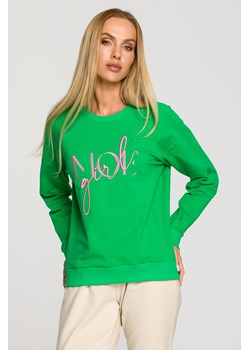 Bluza dresowa z haftem - soczysto zielona ze sklepu Cudmoda w kategorii Bluzy damskie - zdjęcie 179658168