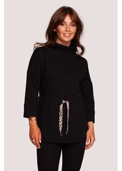 Bluza z golfem o przedłużonym kroju - czarna ze sklepu Cudmoda w kategorii Bluzy damskie - zdjęcie 179658267