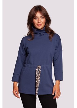Bluza z golfem o przedłużonym kroju - niebieska ze sklepu Cudmoda w kategorii Bluzy damskie - zdjęcie 179658268