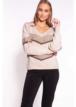 Sweter z geometrycznym wzorem - beżowy ze sklepu Cudmoda w kategorii Swetry damskie - zdjęcie 179658546